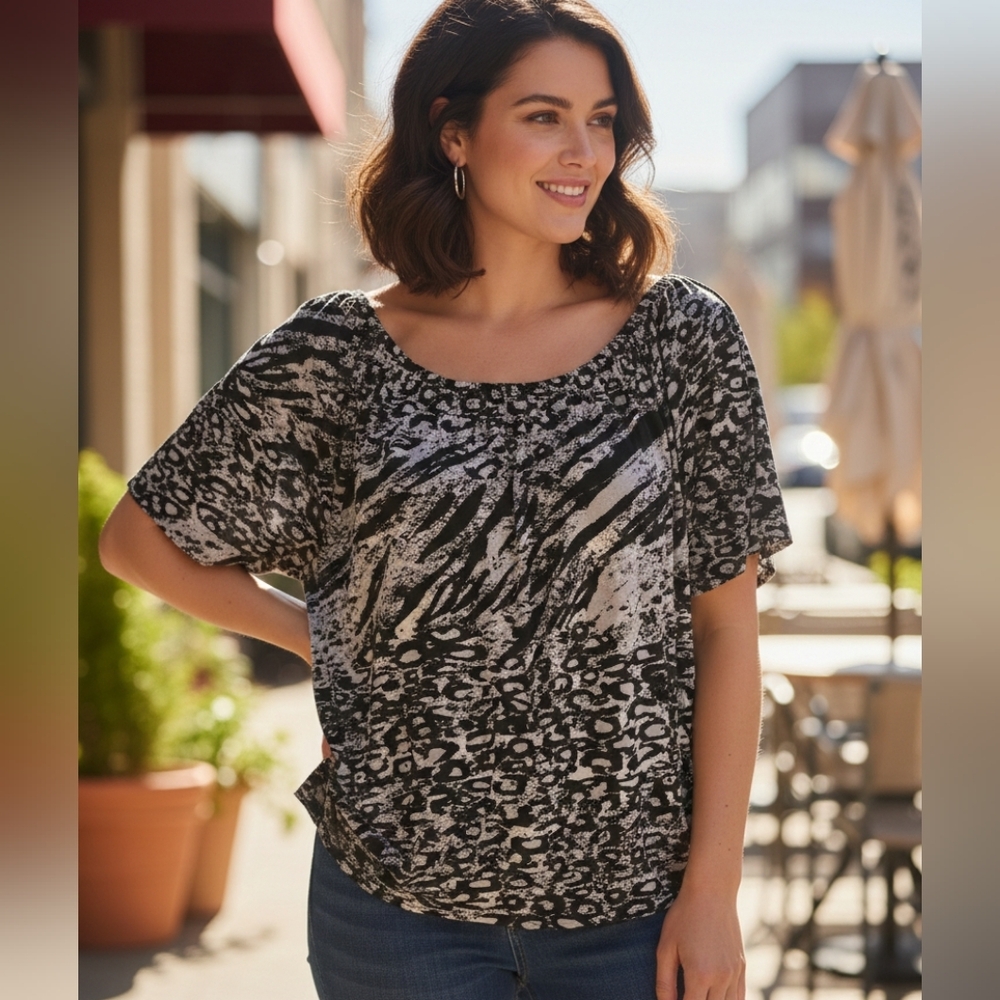 Women's Michael Kors Patterned Top Size Medium